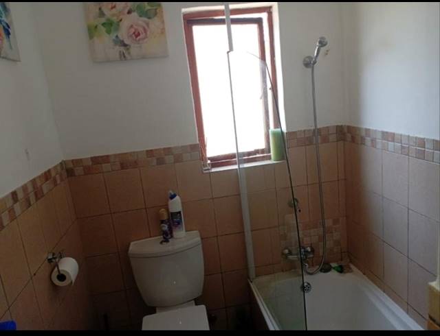 2 BEDROOM DUPLEX TO LET IN NOORDRAND